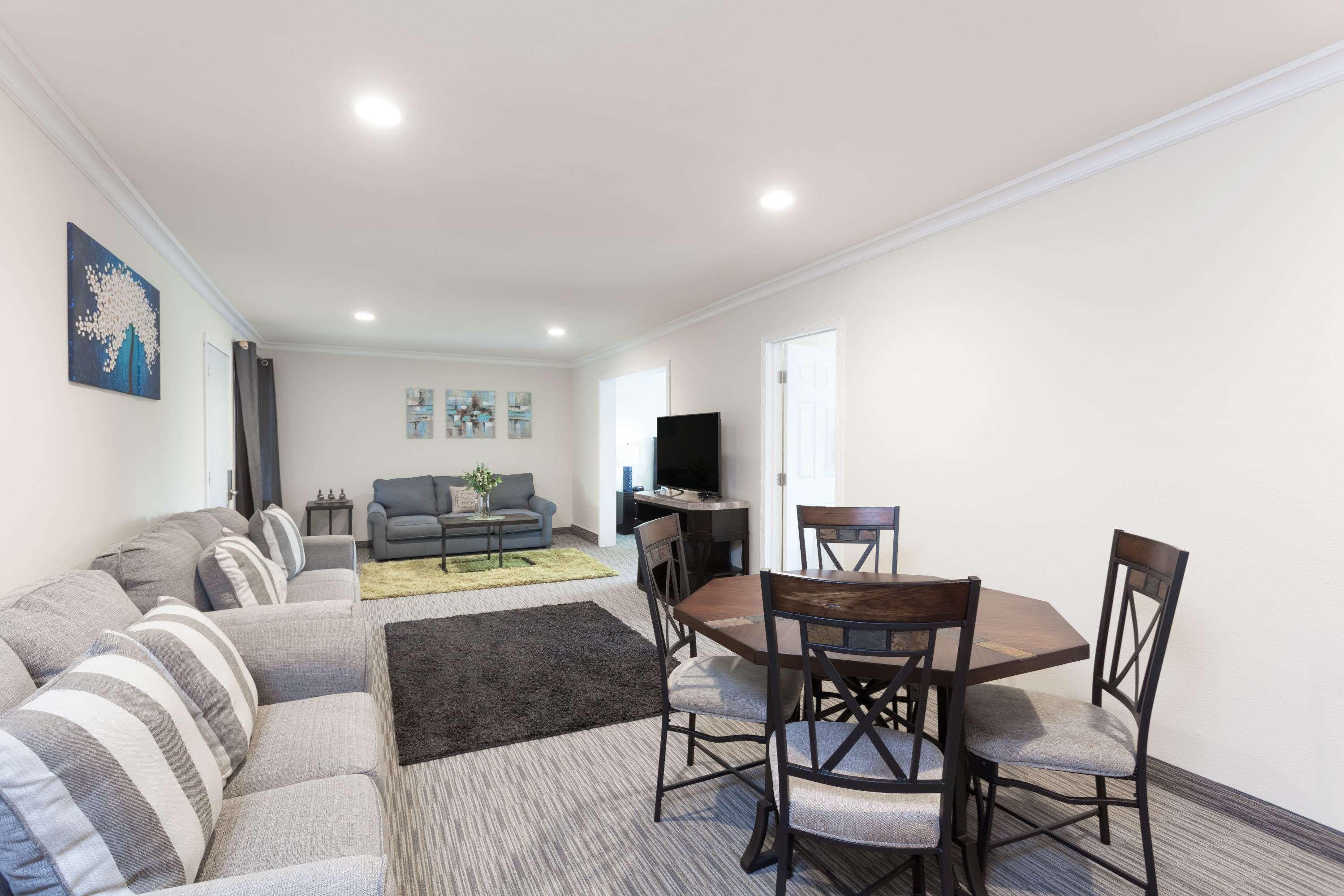 מלון Ramada By Wyndham Anaheim Convention Center מראה חיצוני תמונה