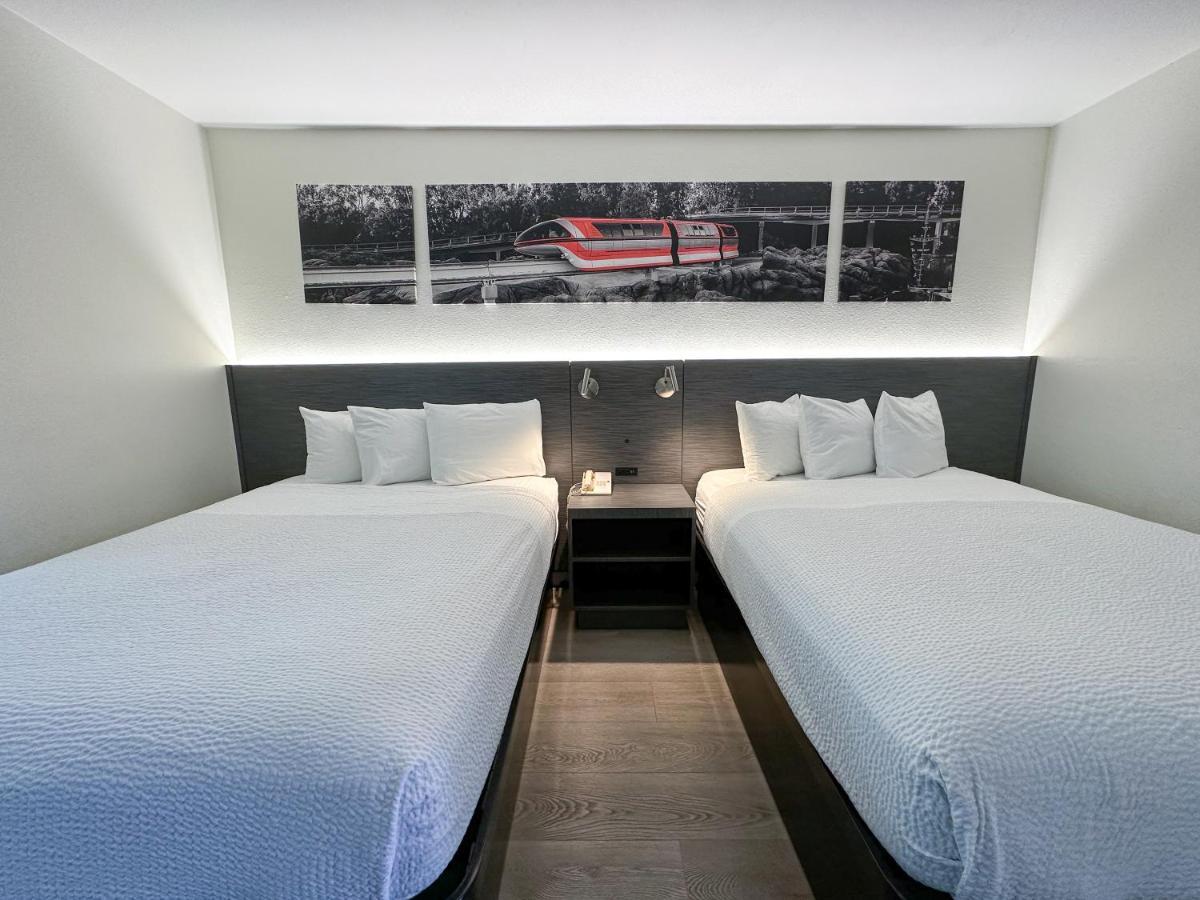 מלון Ramada By Wyndham Anaheim Convention Center מראה חיצוני תמונה