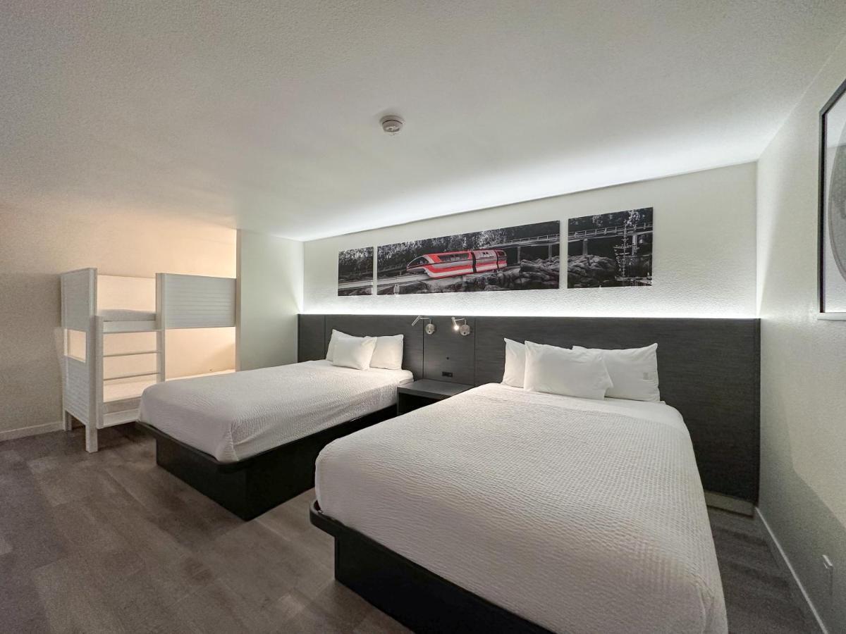 מלון Ramada By Wyndham Anaheim Convention Center מראה חיצוני תמונה
