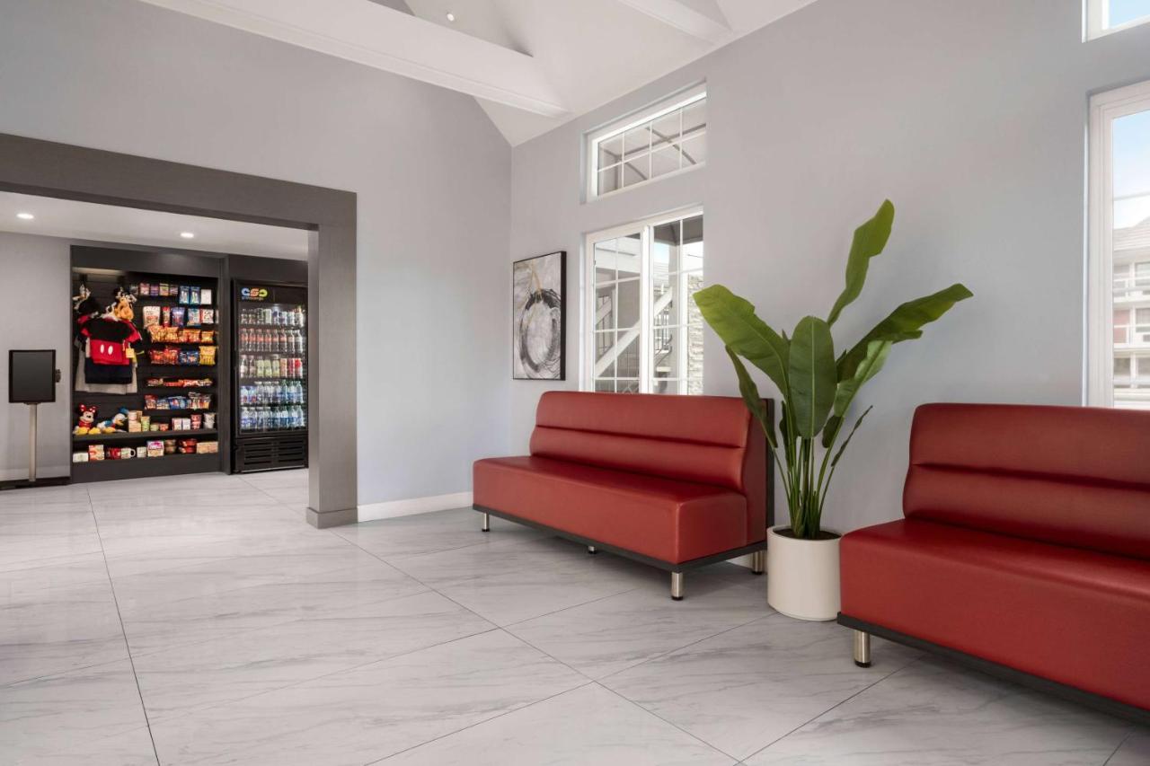 מלון Ramada By Wyndham Anaheim Convention Center מראה חיצוני תמונה